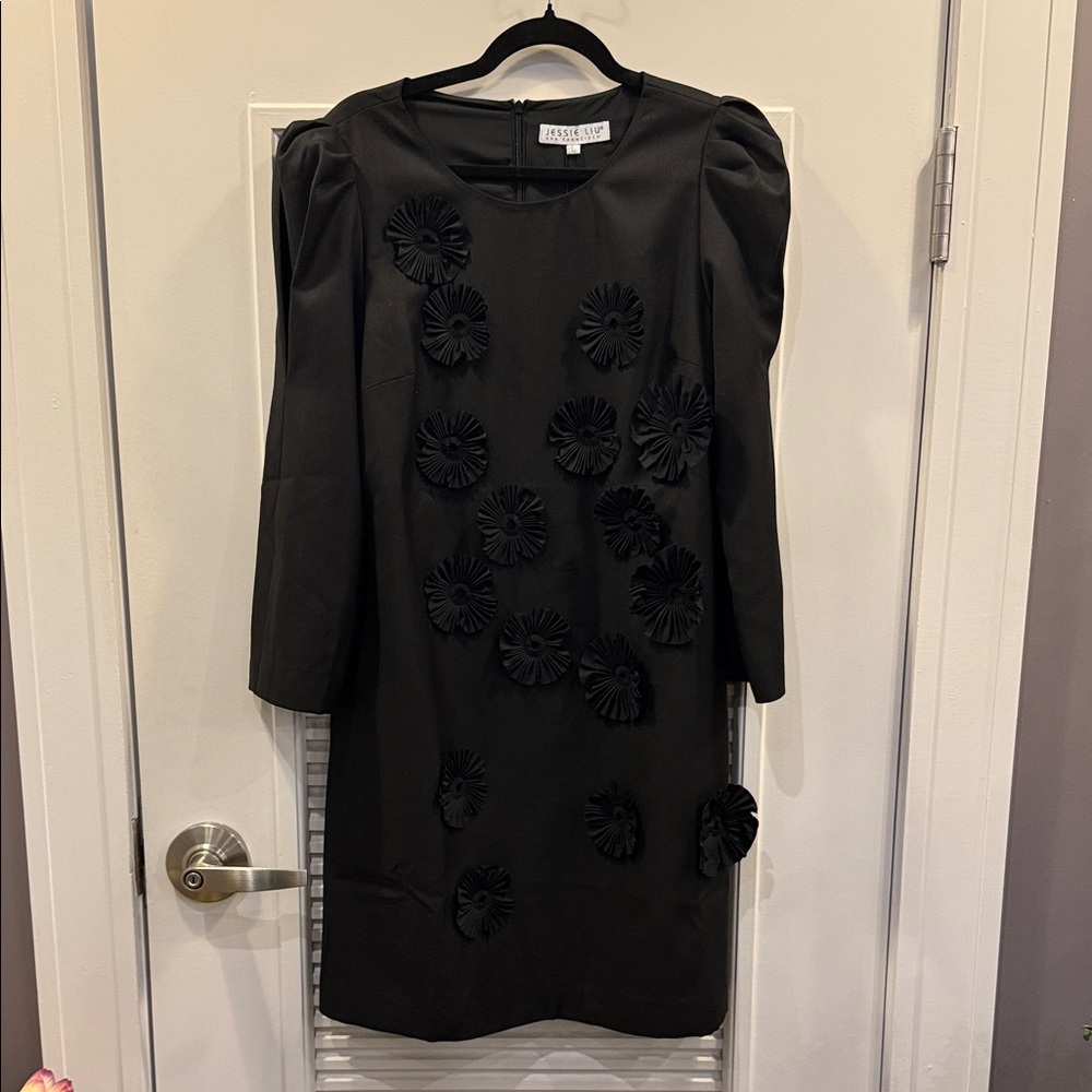 Classic Black Long-Sleeve Rosette Shift Dress by